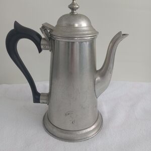 Stieff P1-22 Pewter Coffee Or Tea Pot with Black Handle